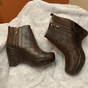 JAMBU BRIGHTON WOMEN’S LEATHER UPPER BROWN BOOTIES